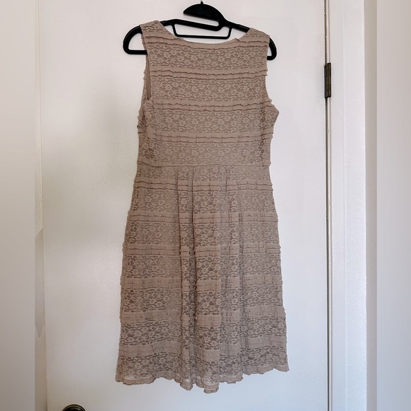 Cynthia Rowley Lace Ruffle Sleeveless Fit & Flare Dress – Blush Beige, Size 8 - Picture 7 of 8